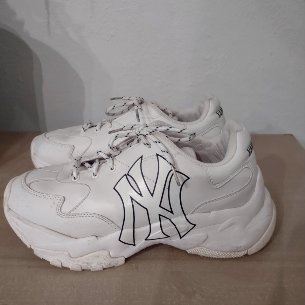 MLB Yankees Sneakers